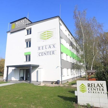 Relax Center Hostel Berente Екстериор снимка